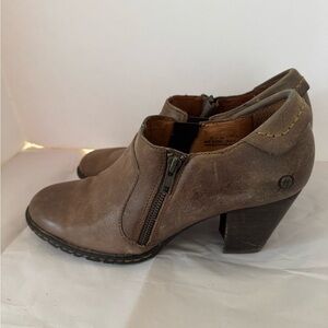 Quality meets Fashion: Women’s Brown Leather Ankle Boots by Born Women’s Size 11